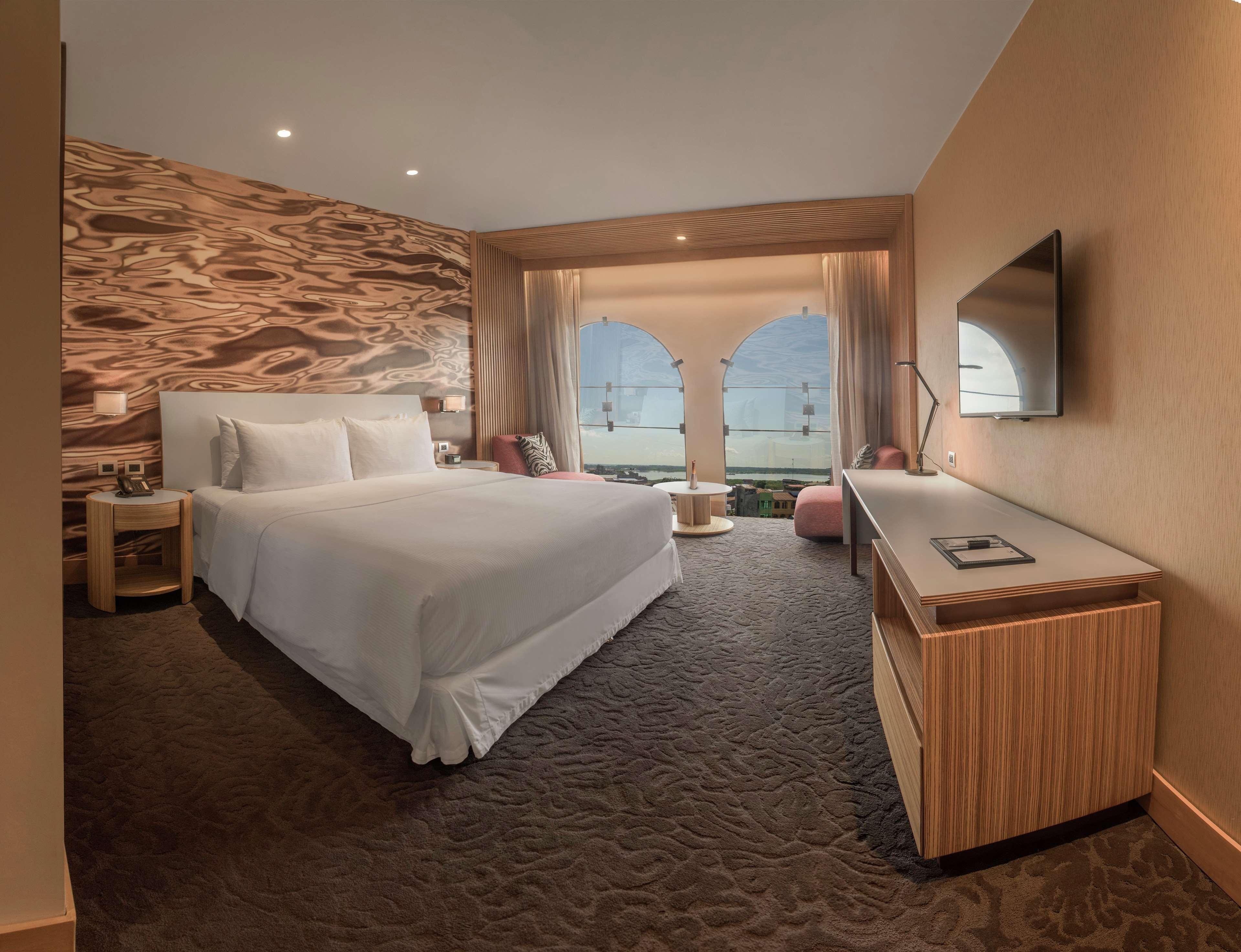 Hotel Doubletree By Hilton Iquitos Exterior foto